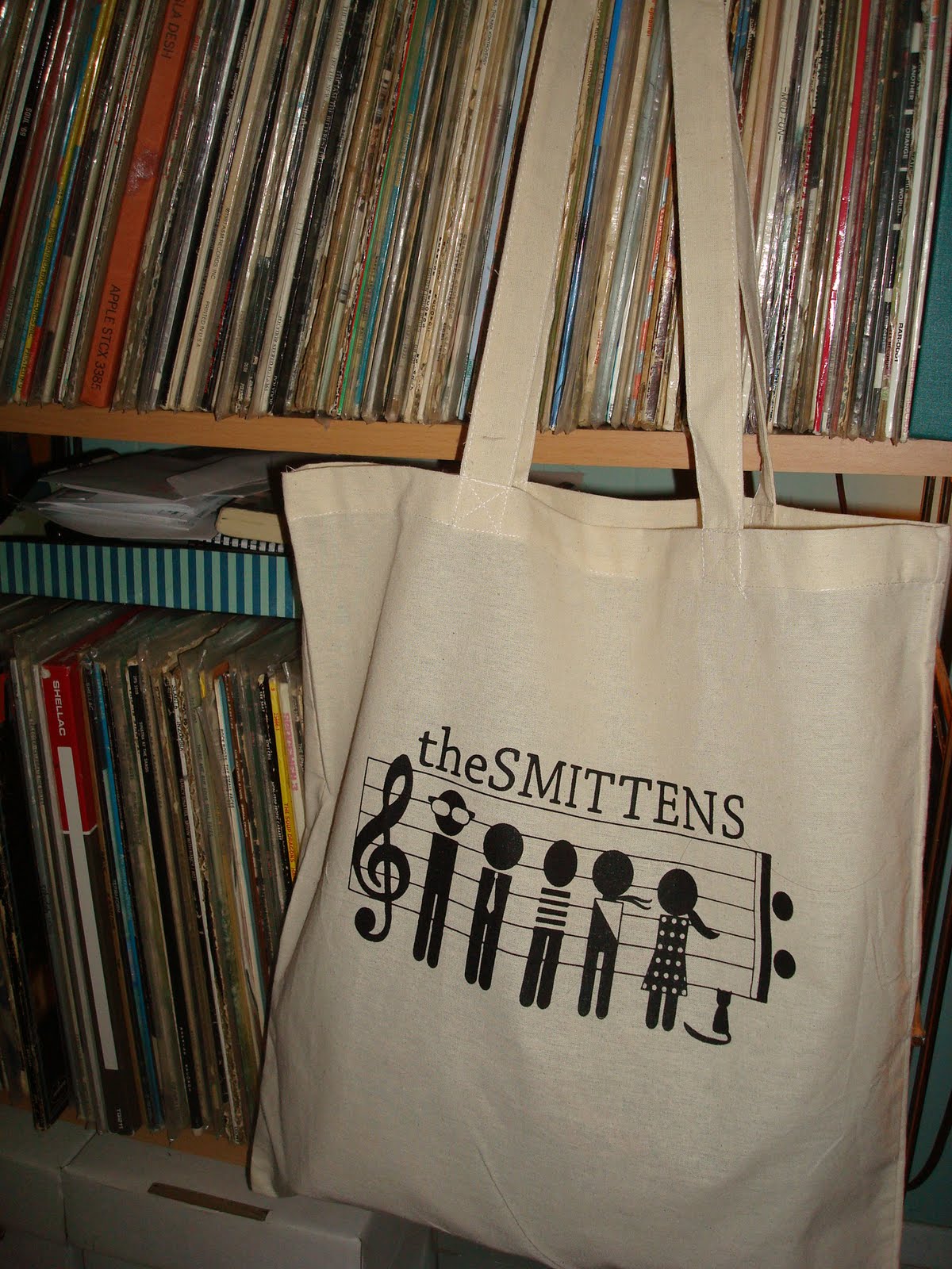 Smittens Tote at home